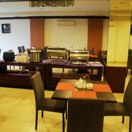 Imperial Hotel 肯达利 外观 照片