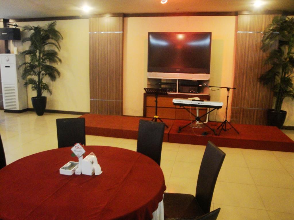 Imperial Hotel 肯达利 外观 照片