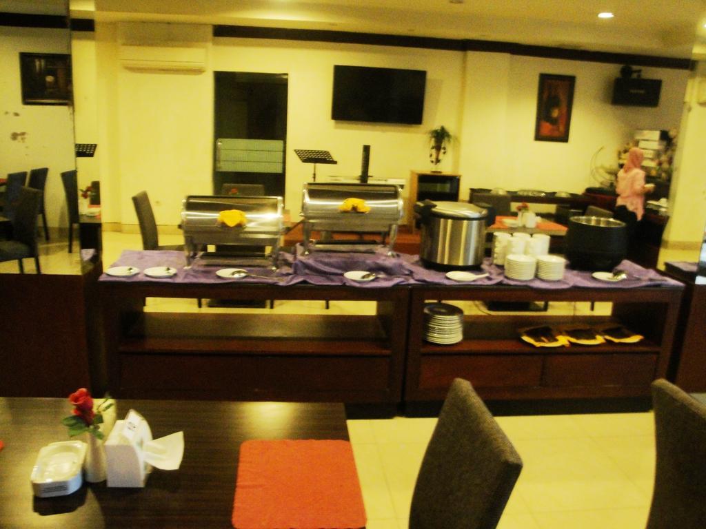 Imperial Hotel 肯达利 外观 照片