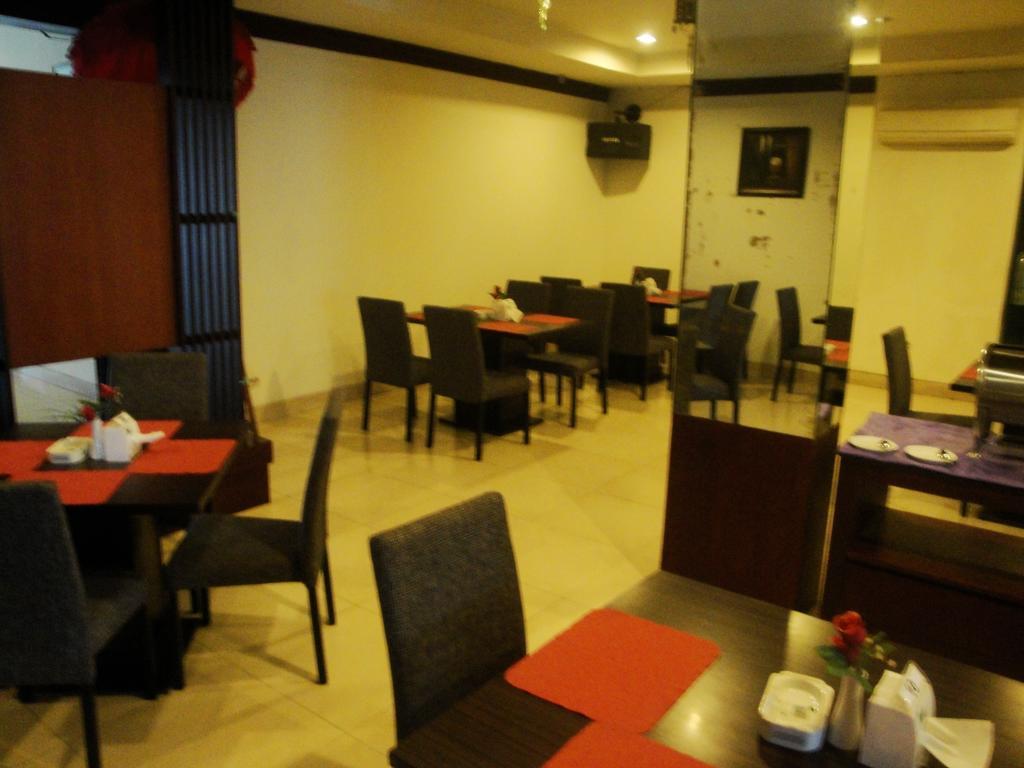 Imperial Hotel 肯达利 外观 照片