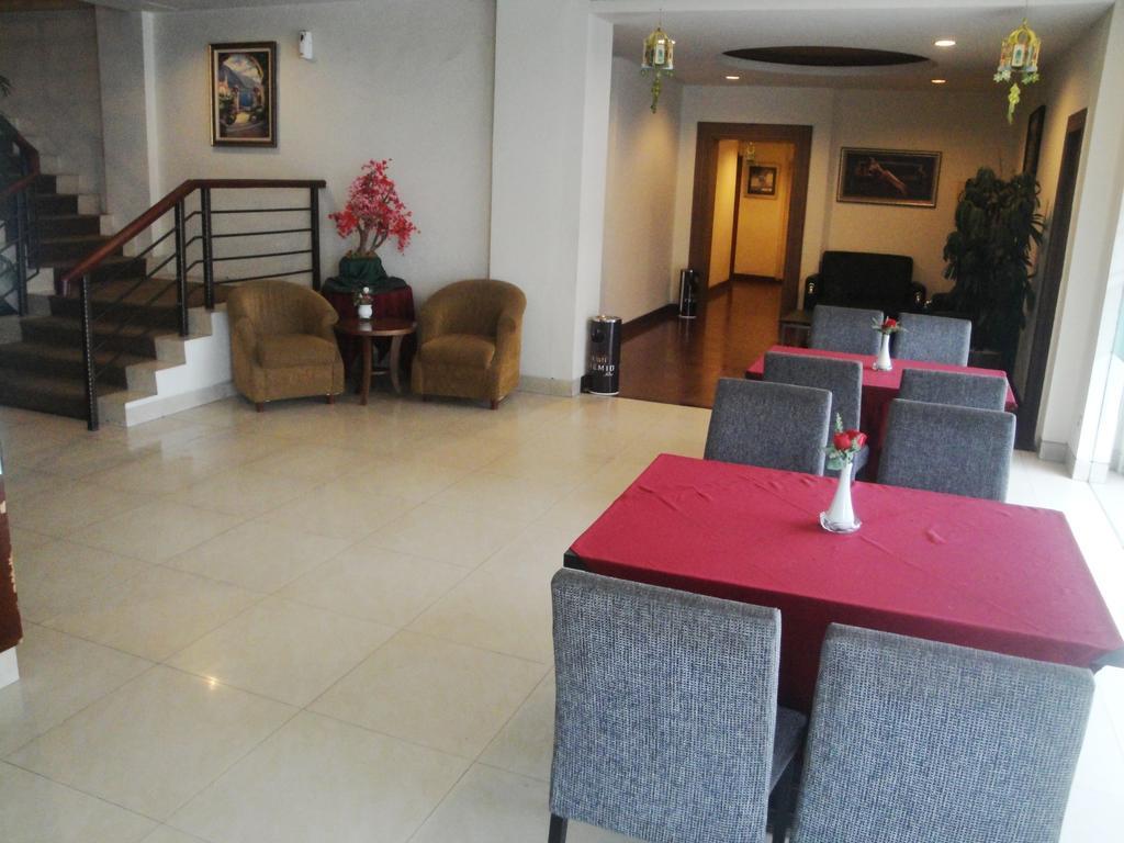 Imperial Hotel 肯达利 外观 照片