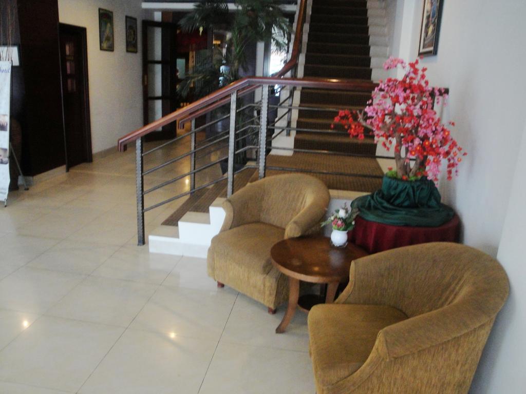 Imperial Hotel 肯达利 外观 照片