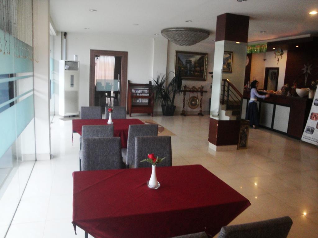 Imperial Hotel 肯达利 外观 照片