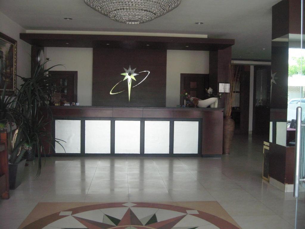 Imperial Hotel 肯达利 外观 照片